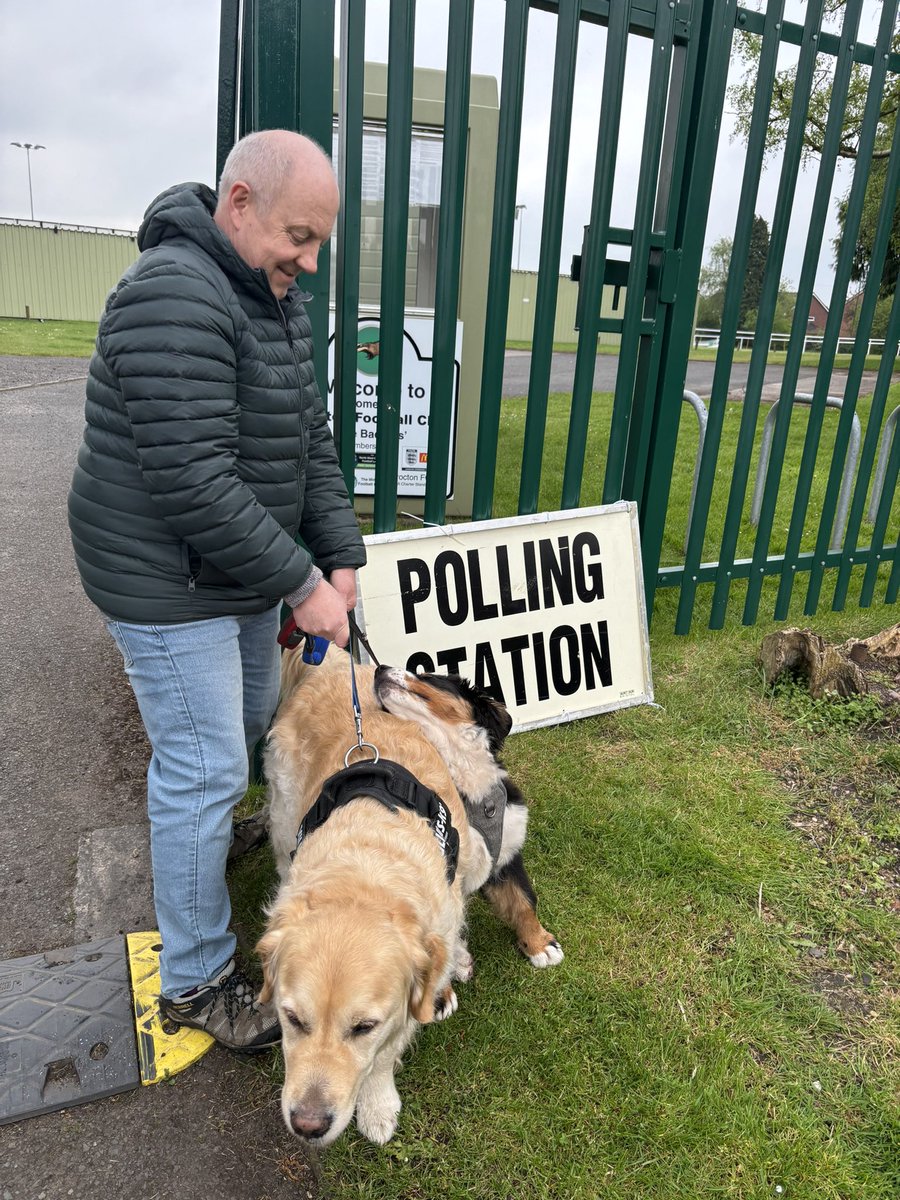 #dogsatpollingstations