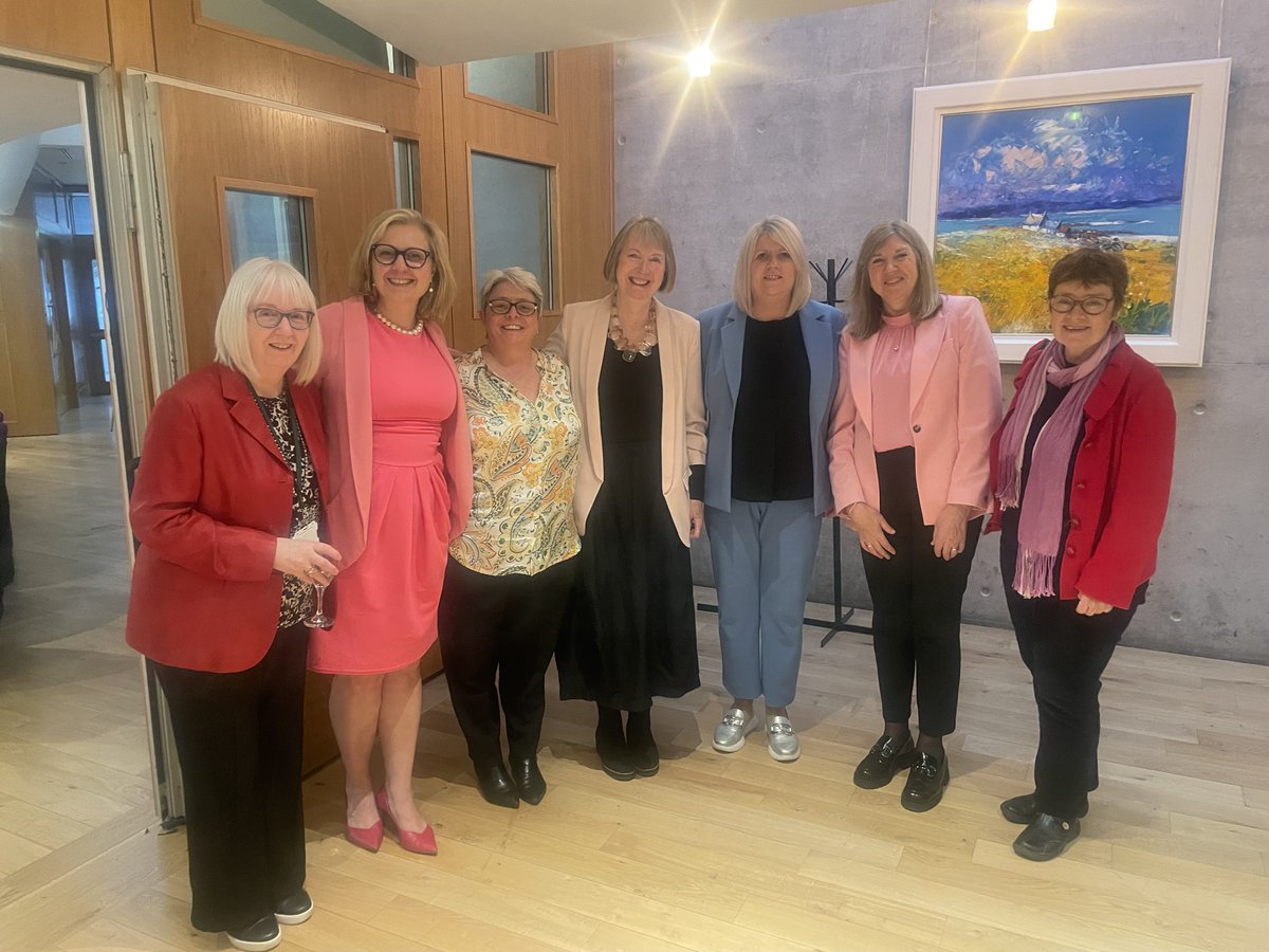 Was great to have feminist icon, @HarrietHarman MP, in Holyrood to meet the women’s caucus. Harriet's been a trailblazer throughout her career. it was great to discuss her experiences and the need to keep tackling the inequalities that women still face, in & out of Parliament