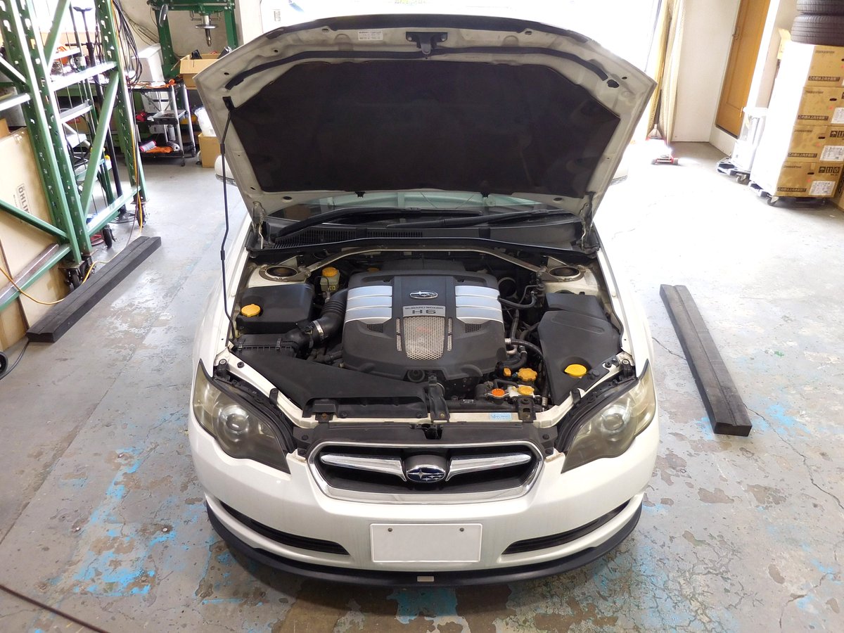 ProvaYokohama's tweet photo. #ble #legacy #3.0r シフトレバー点検でのご来店です。中立付近のグラツキが大きく操作しにくいとのご相談。しっかり感とリフレッシュを兼ねて #sti 製シフトリンケージのご注文です。ありがとうございました!#subaru #prova #shiftlinkage #maintenance #h6 https://t.co/3lDNjTgDem