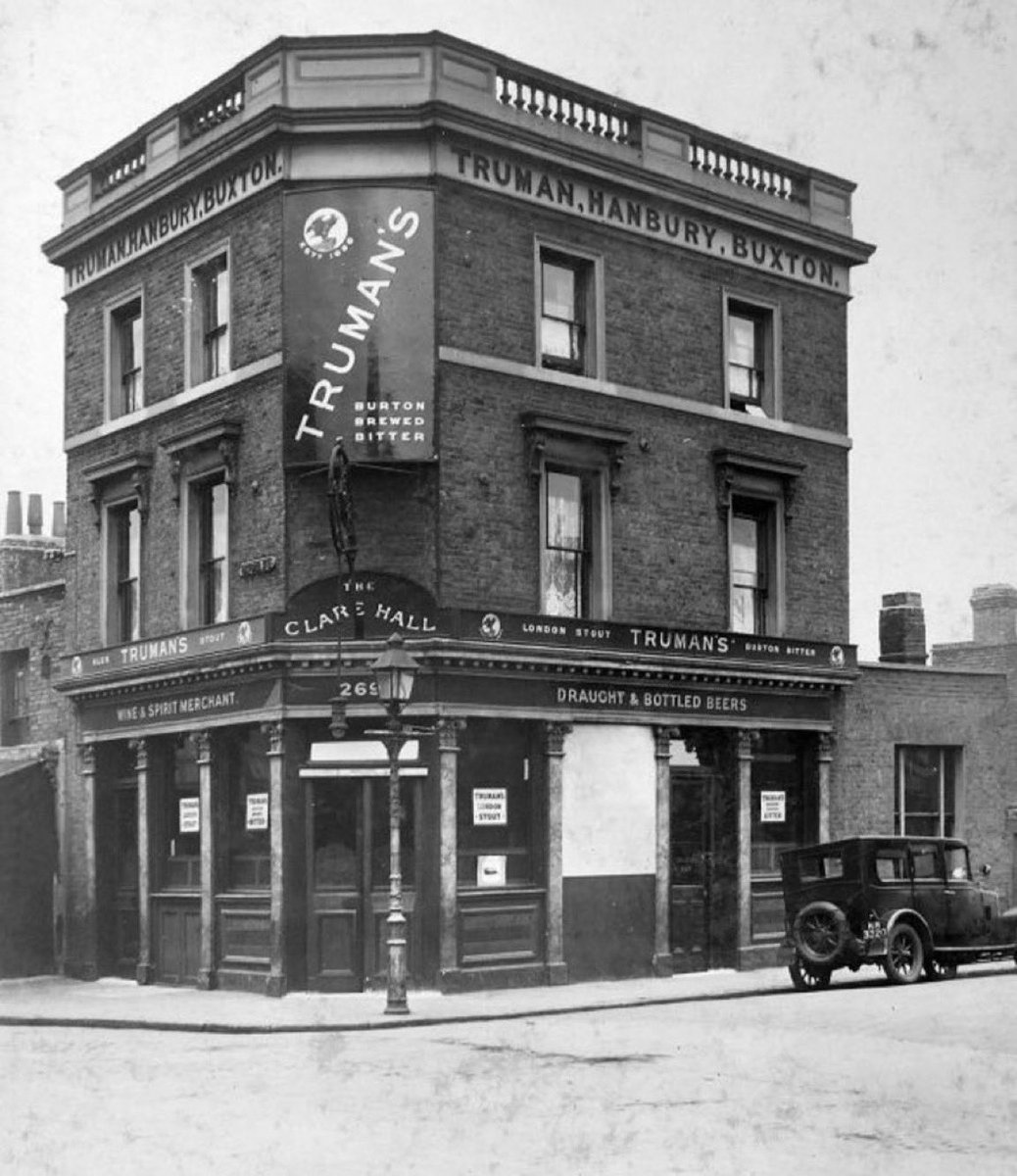 The Clare Hall pub in Stepney. By 1983, it had been renamed ‘The Pride of Stepney’ - but as we all know, pride comes before a fall, and it closed its doors in 1999 and is now a fried chicken takeaway... #Eastend #pubs #History