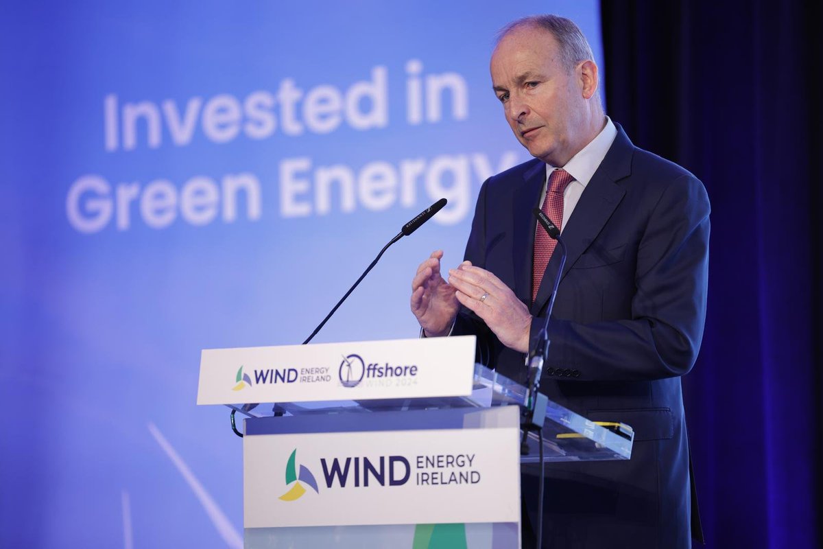 Energetic and impassioned opening address from @MichealMartinTD acknowledging offshore wind is our 'greatest weapon' in combating climate change. #WEIoffshore