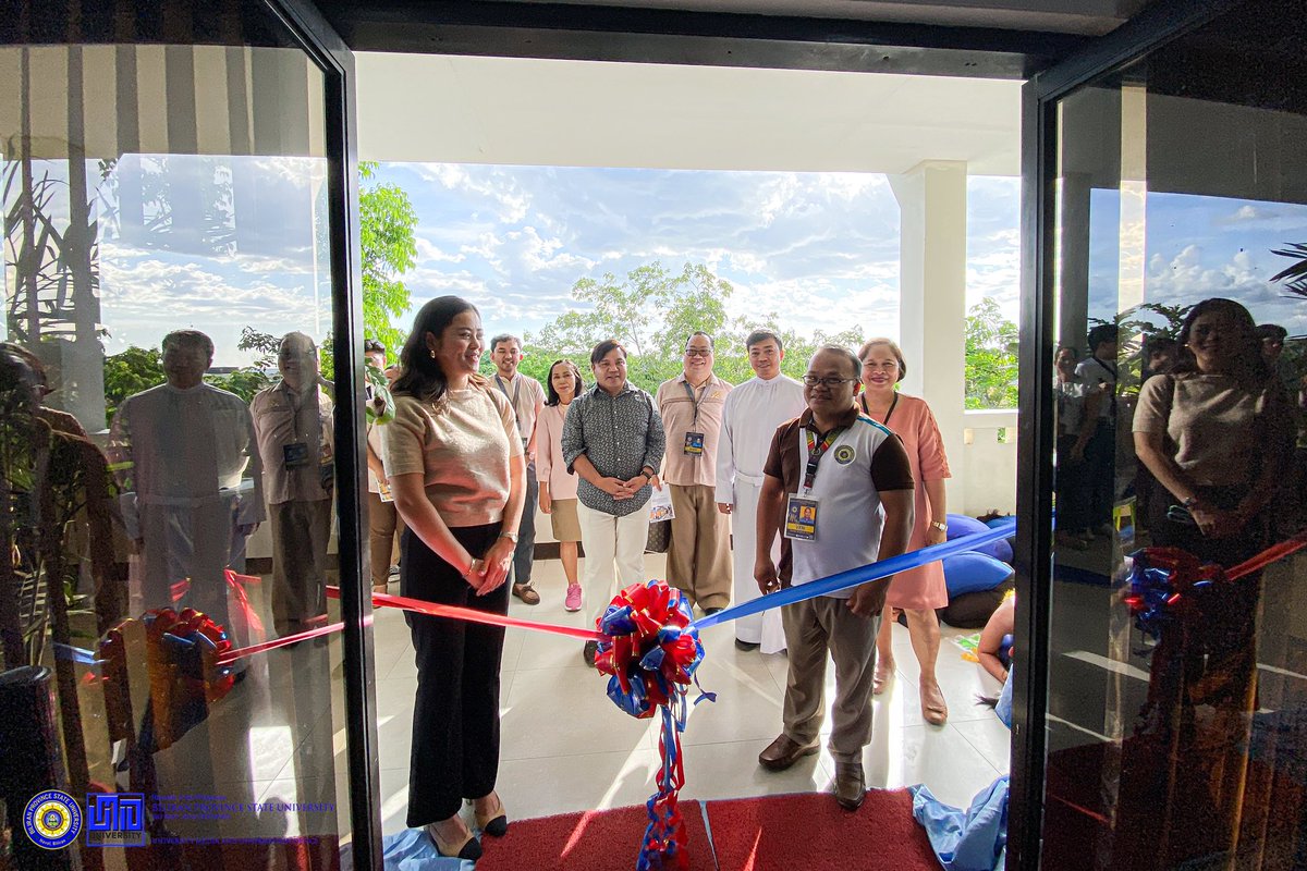 Biliran Province State University (BiPSU) conducted the inauguration and blessing ceremony for the newly opened University Learning Hub and Coworking Spaces on the fourth floor of the Technology Building today, May 2.