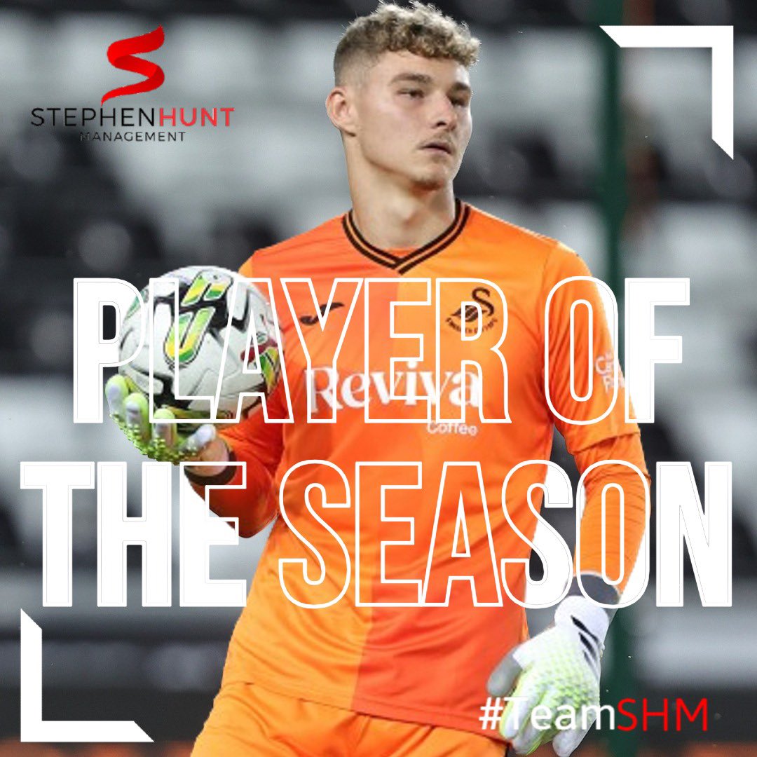 🏆🏆 @Carl_Rushworth2 Players’ Player of the Season ✅ Fans’ Player of the Season ✅ 👏 Huge congratulations to the @OfficialBHAFC keeper on another successful loan spell 🙌 2️⃣2️⃣: @WFCOfficial YPOTY 2️⃣3️⃣: @LincolnCity_FC YPOTY 2️⃣4️⃣: @SwansOfficial POTY #Swans #CR22 #TeamSHM