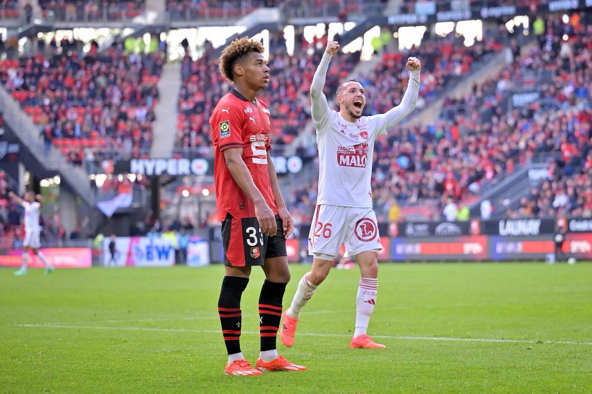 🔴⚫️ Moyenne de points par match du Stade Rennais en 67 saisons de 1ère division (base victoire à 3 points). 1⃣ 2019/2020, 2022/2023 : 1.79 point par match 3⃣ 1998/1999, 2021/2022 : 1.74 5⃣ 1948/1949 : 1.68 ... 3⃣1⃣ 2023/2024 : 1.35 (reste 3 matchs) 📍 ... 6⃣7⃣ 1986/1987 : 0.58