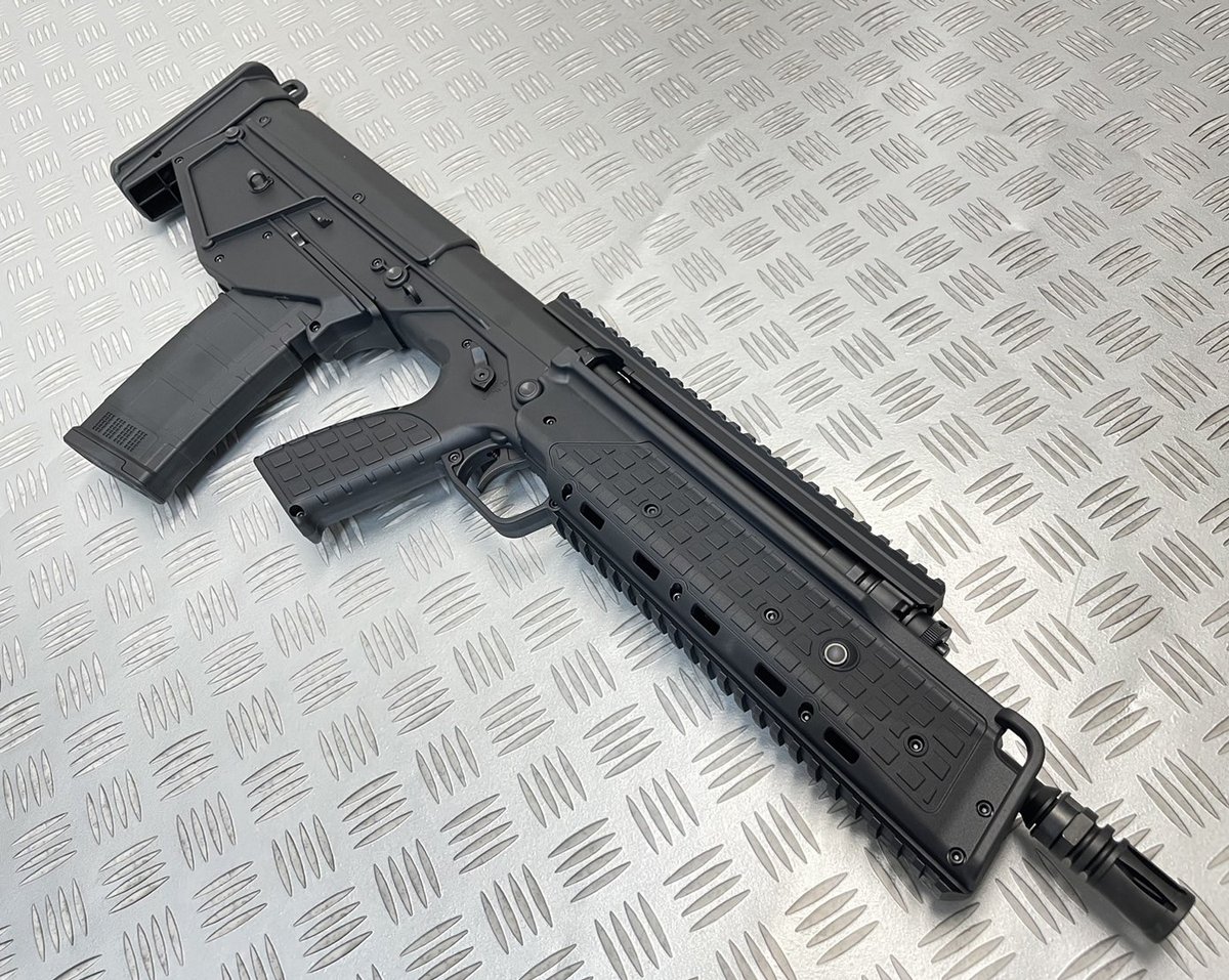 kinwa__official's tweet image. ー再入荷案内ー

#ARES 社製 RDB 電動ガン EFCS搭載Ver BK　入荷

米 銃器メーカー KEL-TEC社のブルパップライフル #RDB を「正規ライセンス」を取得し #電動ガン で再現

実銃同様に金属製アウターバレルと高品質ナイロンファイバーボディを採用

本体もパッケージもイケてます！！

#KSG #サバゲー