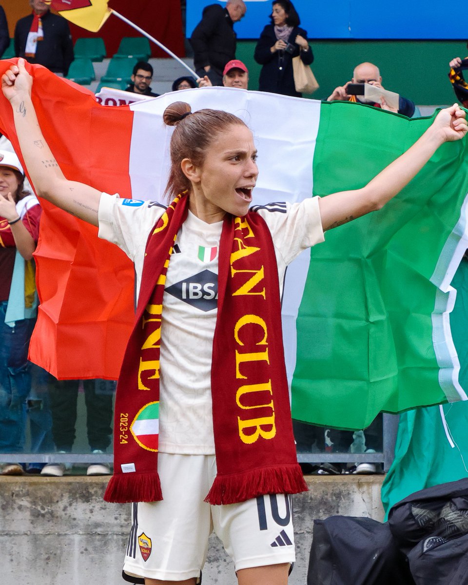 🇮🇹🥳 Roma celebrations in full flow 🤩