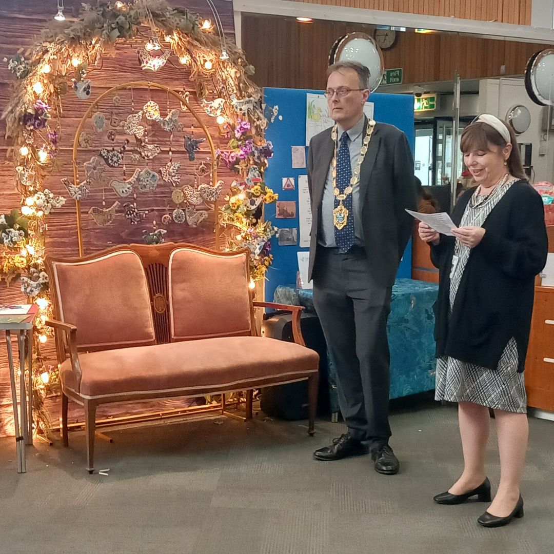 My Soul Gallery opened at @BourneHallEwell and The Town Hall, Epsom yesterday. This art exhibition has been created in partnership with @creativemindsan and @epsomrefugee and is free to visit from 1 - 31 May 2024. Read more, here: orlo.uk/CpWmp