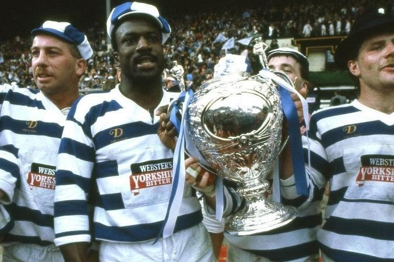 ON THIS DAY 🗓️ 2nd May 1987 - Halifax won our Fifth <a href="/TheChallengeCup/">Betfred Challenge Cup</a> Trophy with a dramatic 19-18 victory at <a href="/wembleystadium/">Wembley Stadium</a> in front of a crowd of 91,267 🏆🔵⚪️

What are your memories of that special day? 🤩

#BWO