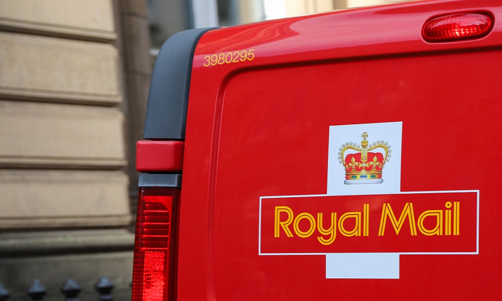 Postperson with driving required at Royal Mail in Guildford Info/Apply: ow.ly/8taX50RrFnC #GuildfordJobs #SurreyJobs #DeliveryJobs #DrivingJobs @RoyalMail