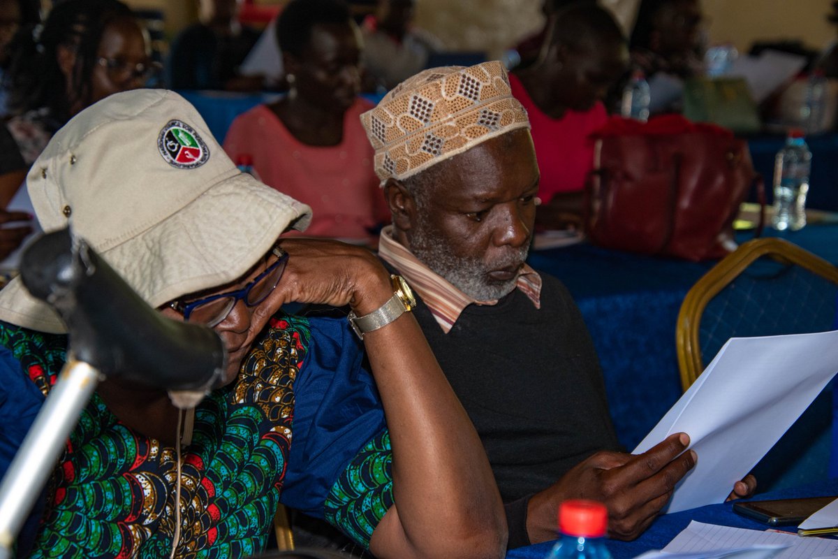 On the eve of World Press Freedom Day, @CSONetwork has brought together various human rights defenders and journalists for a activity on strengthening the capacity of grassroots on governance, accountabilty and protection of human rights. #WorldPressFreedom #StandUp4HumanRights