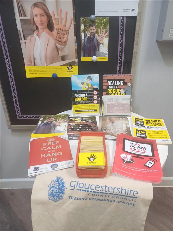 We are at The Coventry, #Tetbury this morning giving out lots of useful #ScamAwareness information and advice. Come along to say hello!
#Gloucestershire #TradingStandards