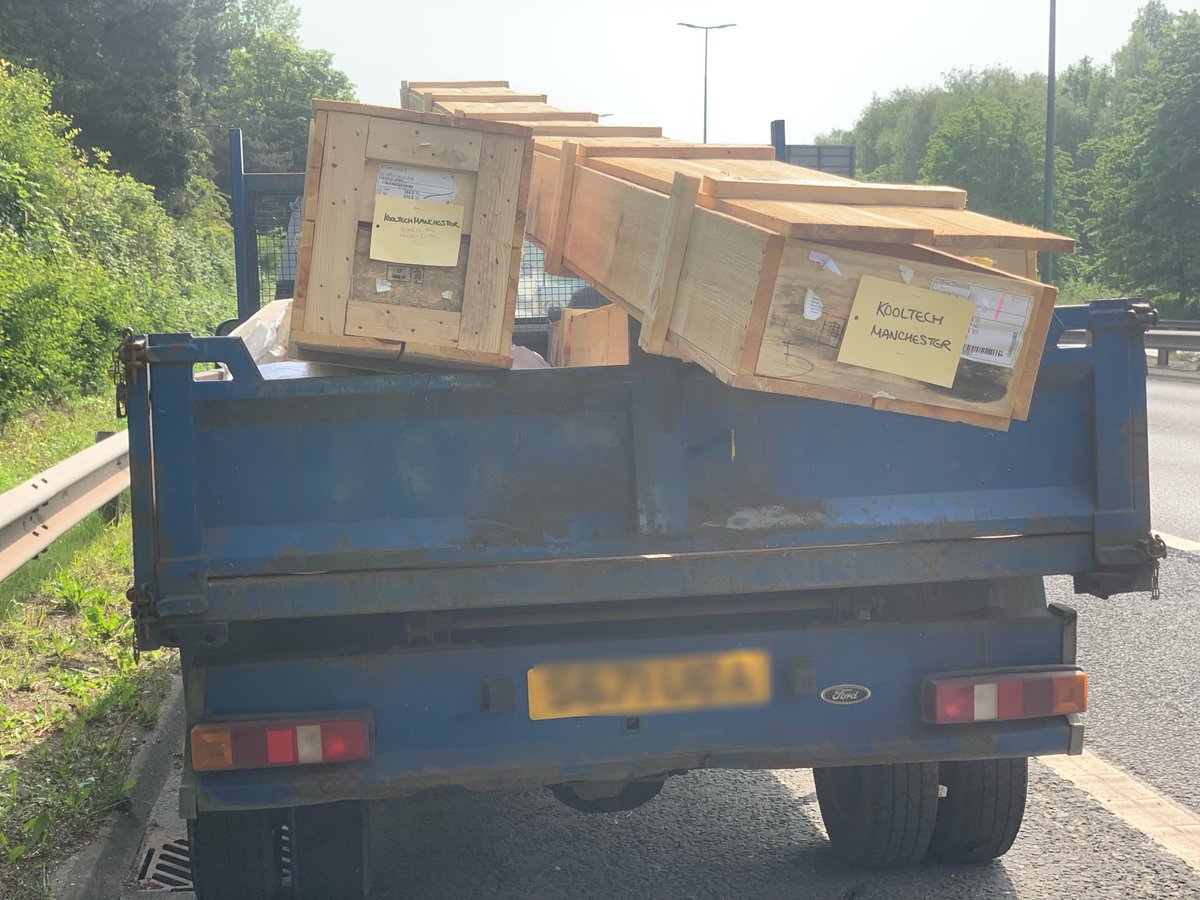 The driver of this vehicle didn’t think he needed to strap down his load. Apparently “it wasn’t going anywhere”. Driver claimed it was all his mothers fault. Pg9 issued, load eventually secured and driver reported #strapitdown