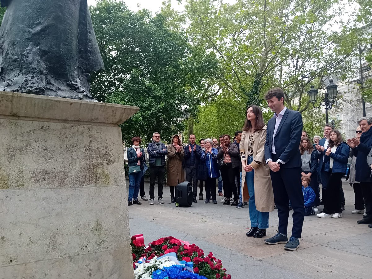 Le #1erMai était également l’occasion pour le @PSParis11e et @PS_Paris de rendre hommage à Léon Blum. Léon Blum a montré la voie, nous avons suivi son chemin, en comprenant ses réussites mais aussi ses échecs, pour toujours tendre à l’idéal.