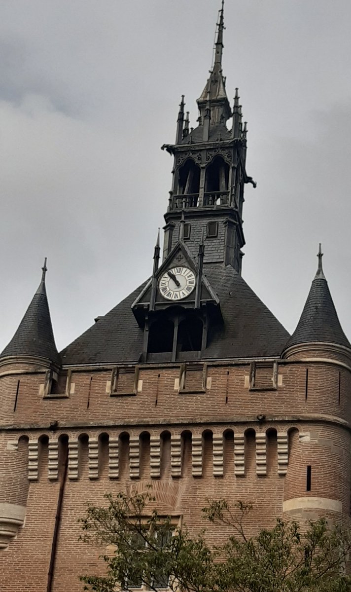 Donjon du Capitole, à Toulouse.  #Toulouse #visiteztoulouse #HauteGaronne #Occitanie #SudOuest #France #MagnifiqueFrance @Magnifique_FR