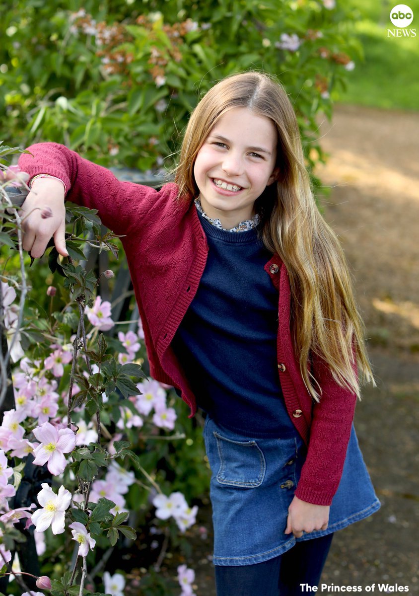 📸: A new photograph of Princess Charlotte, taken by Princess Kate, has been released by Kensington Palace to mark her 9th birthday.

Read more: trib.al/SWBZYd3