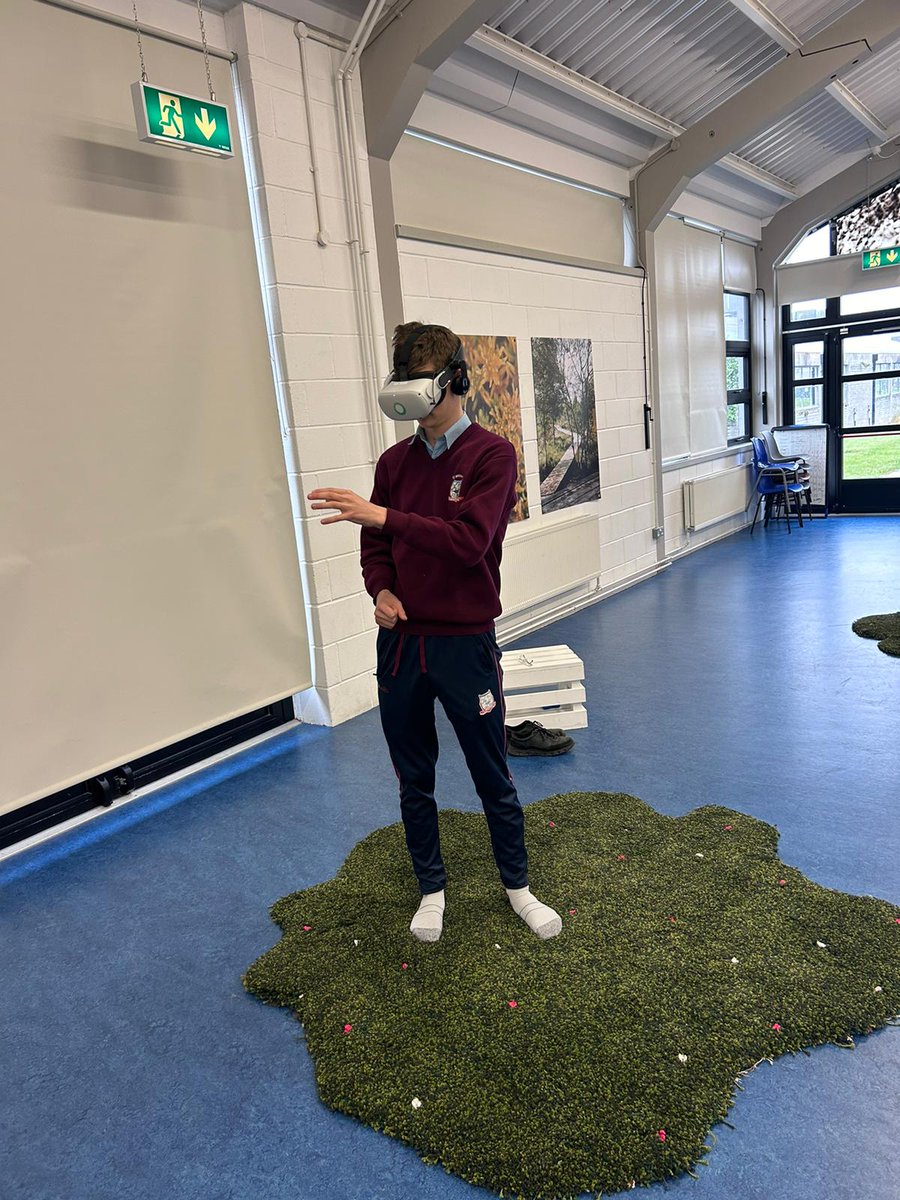 🎶 Our festival is officially underway this morning with @IrishNatOpera @stbrendansbirr. Senior music students are experiencing the world’s first virtual-reality community opera; Out of the Ordinary/As an nGnách.