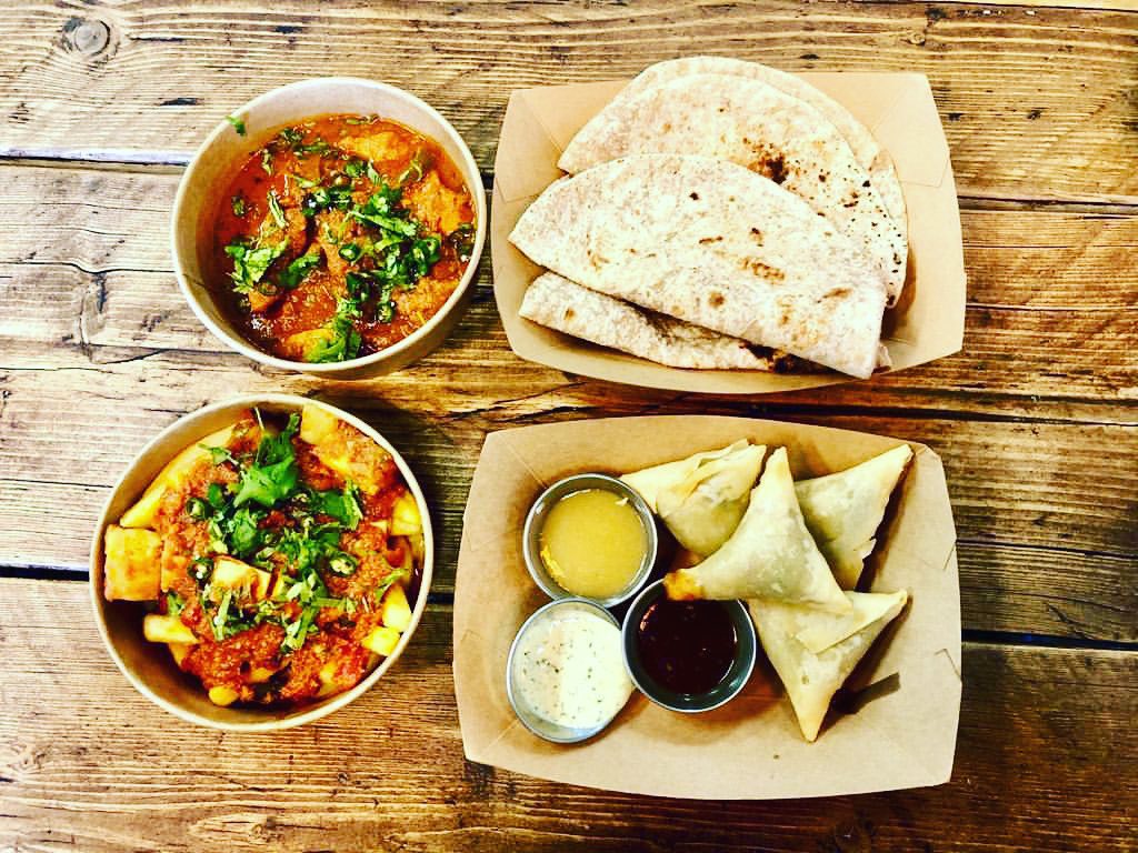 Who’s coming for a rice n three lunch today @MediaCityUK 

#salford #lunch #deals #studentdiscount #thequays #salfordquays #cheapeats