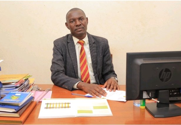 Mr. Katabalwa Joseph has been the Deputy Headteacher (Academics) at St. Henry's College Kitovu since 2016. He leaves the College at the end of Term I on promotion as a Headteacher. What will you remember most about him?
@ShackAlumni 
@ShackTimes