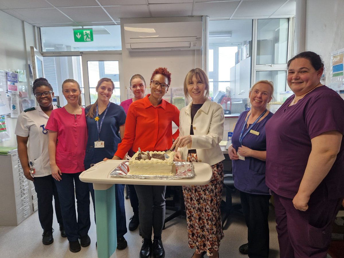 Happy #idm2024 to all the midwifery staff celebrated @ #mrhp yesterday. Never underestimate your contribution and value to women and babies health. @DMHospitalGroup @claireoloughlin @SiobhanMidwife @SiobhanMidwife @SusanSa25205612 #sustainablemidwifery