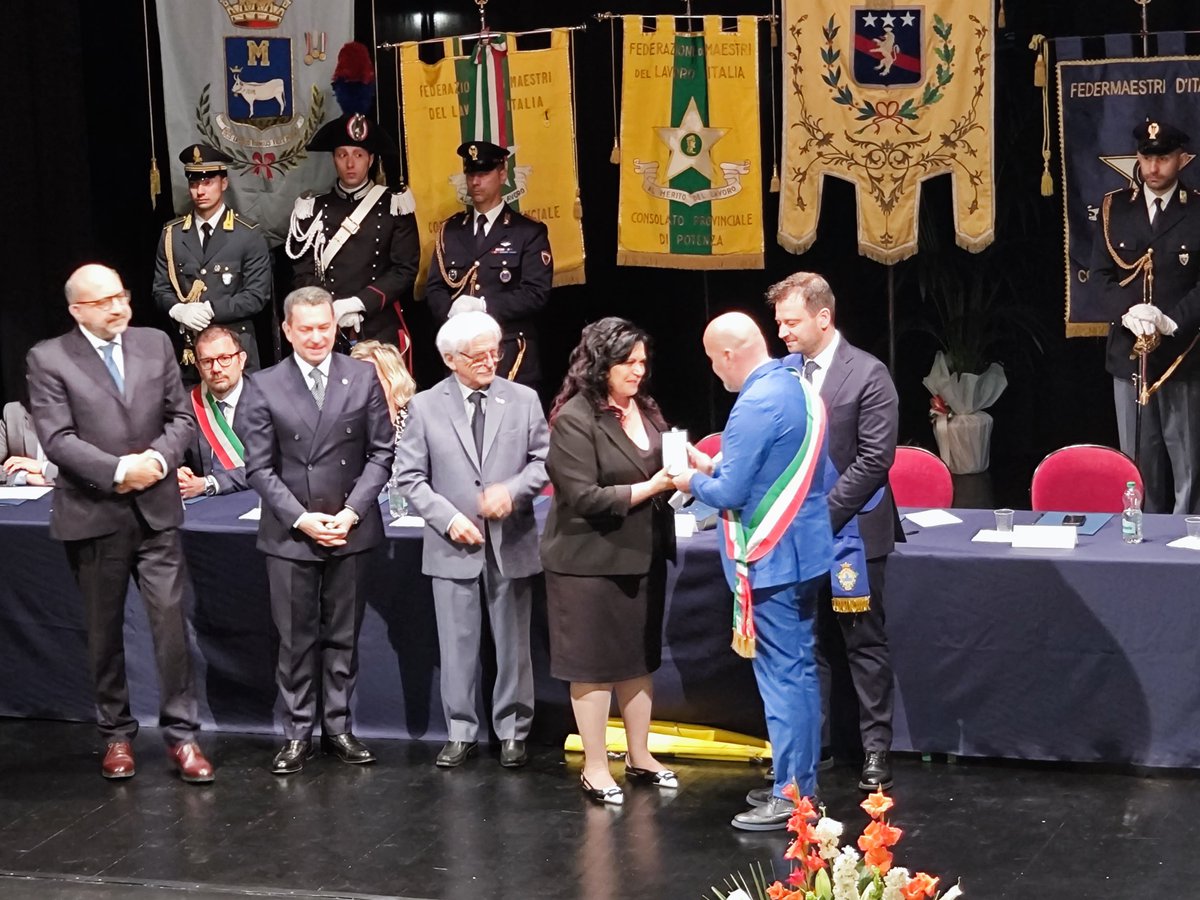 Grazie di tutto!
Rocchina Romano Maestrad el Lavoro 2024
ansa.it/basilicata/not…