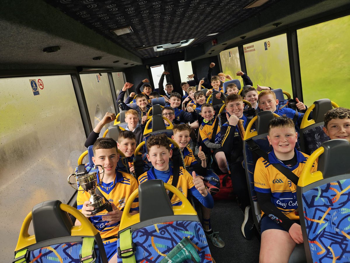 Best wishes to @SixmilebridgeNS who are playing their first round of Cumann na mBunscol V Cratloe NS in the Main Field at 12.30 today! 🟡🔵 #bridgeabú #alwayshurling