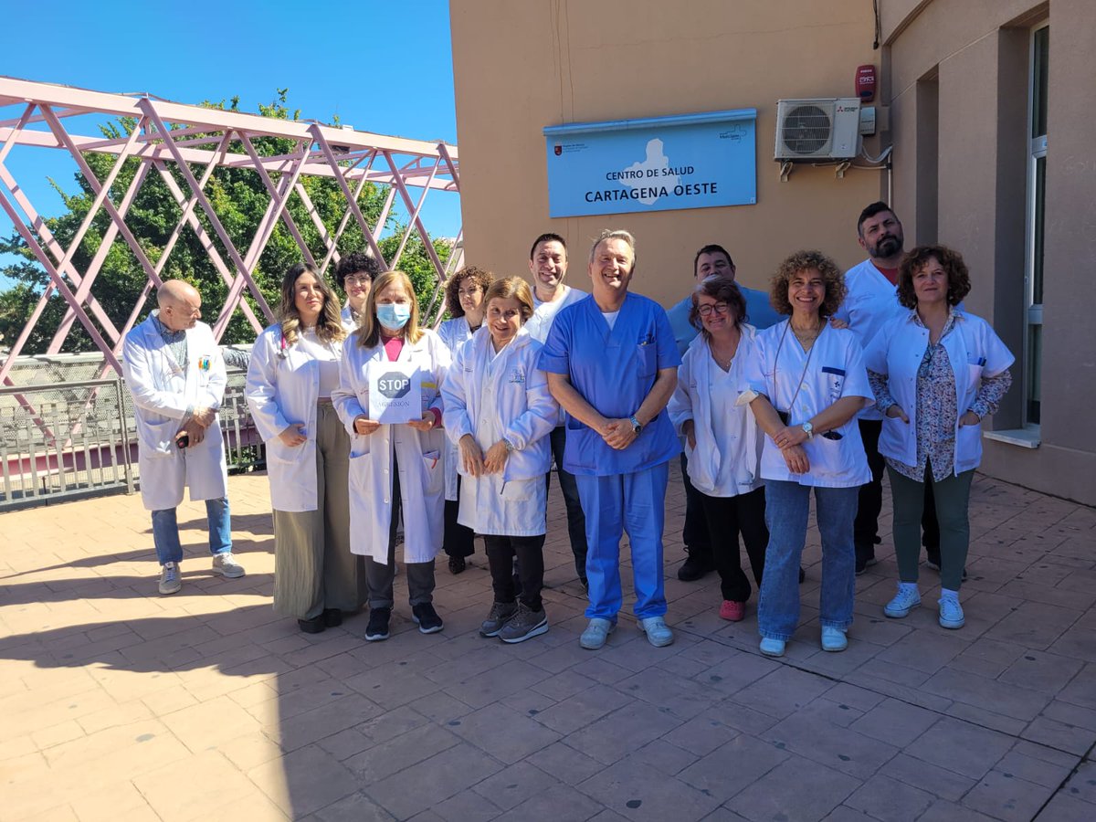 Desde @murciasalud y @Area2Cartagena condenamos el episodio sucedido la pasada madrugada en Urgencias del Hospital Santa Lucía. Todos y todo nuestro apoyo a los profesionales sanitarios. #Cuídame tú también #Stopagresiones @FFIS_CARM @IMIB_RMurcia