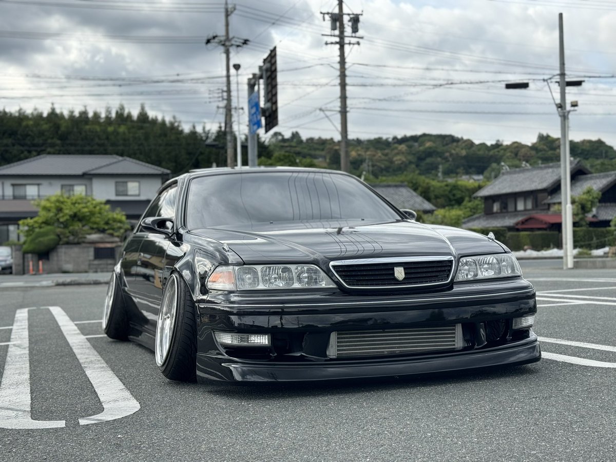yukelow's tweet photo. フルエアロ化しました！
前後トラウムアレス、サイドはスーパーメイド短縮してほぼ元の車高で取付。
他にもフロントパナを10.5Jにしたり細々と。
稲葉さん@zoom_hmmt ZOOM浜松さん@ZOOM__hmmt ありがとうございました！
無事に壊さず走れるか不安w

#ドリドレ2024
#ドリドレで会いましょう
#vurlesque https://t.co/btJFtCzkzO