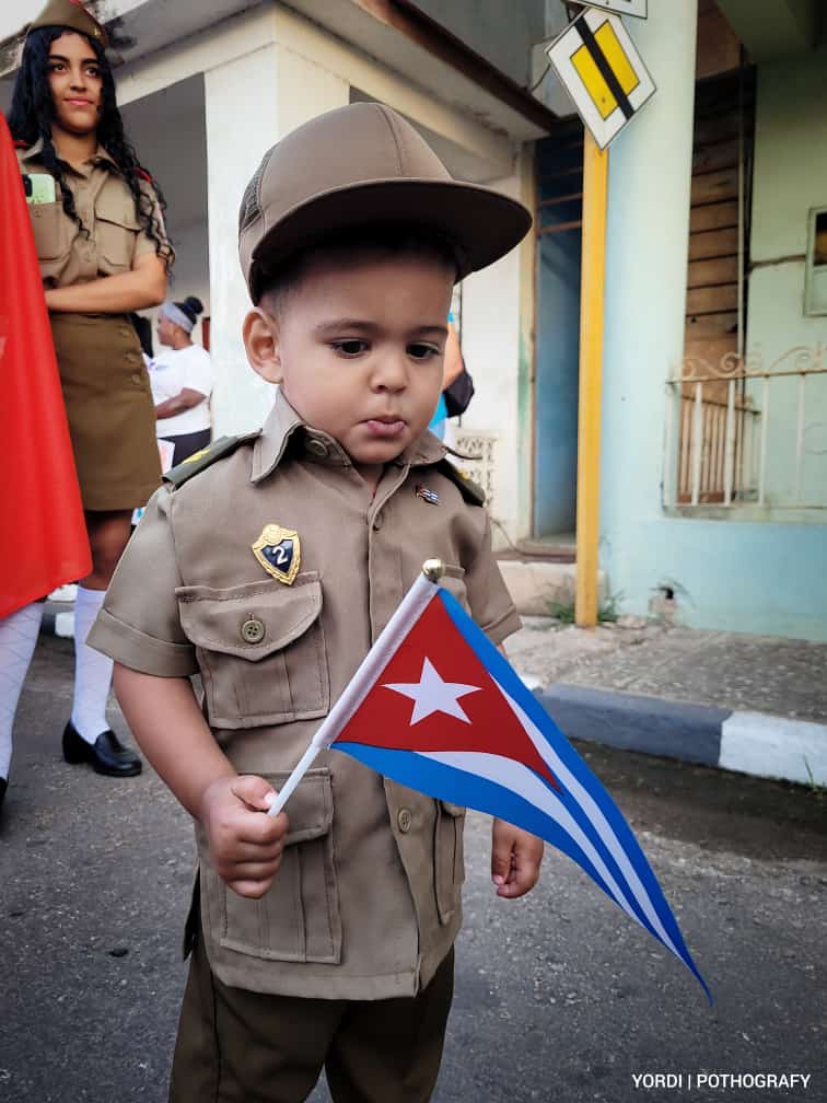 #Cuba celebra el #1Mayo diciendo no más bloqueo, cese el genocidio y la ocupación en Palestina.