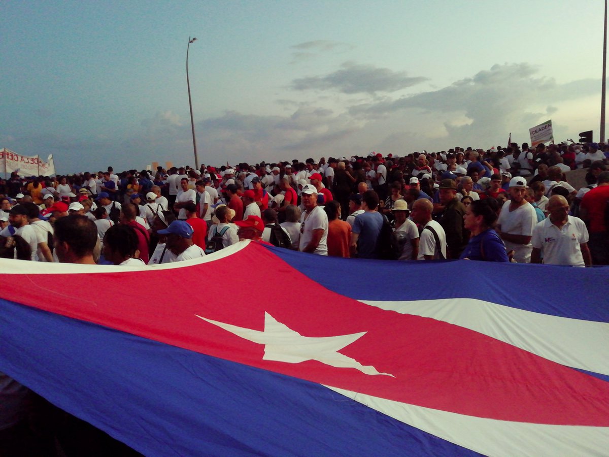 Más de 4 millones de cubanos participaron en el #1Mayo #Cuba honró el Día Internacional de los Trabajadores, que en casi todo el planeta, suele estar marcada por enfrentamientos por derechos que aquí son una realidad hace más de medio siglo.