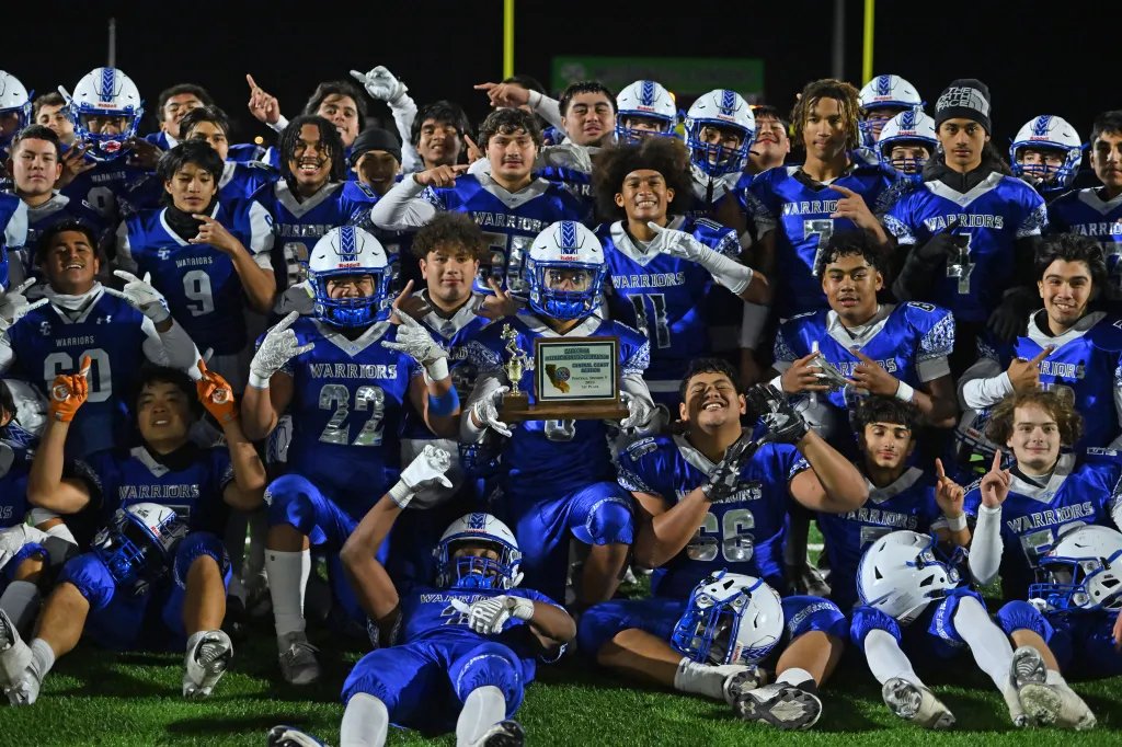 From no team to champions! South San Francisco clinches the CCS Division V title with a gritty 13-7 win over Santa Teresa. Incredible defense & strategic plays all season! #WarriorPride #CCSChamps2023