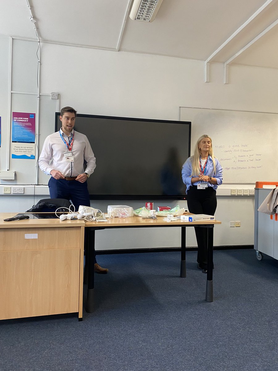 A fantastic morning at @cityplym where @UHP_NHS Procurement team met with business students to look at the prospects of a career within procurement! The students were super engaged and a huge thank you to Nat & Jonathan for their fantastic talk. 👏🏼