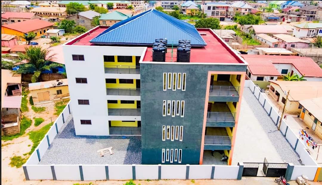 The Kayayei Hostels and Skills Training Centre at Ashaiman in the Greater Accra Region of Ghana🇬🇭 is set to be commissioned.