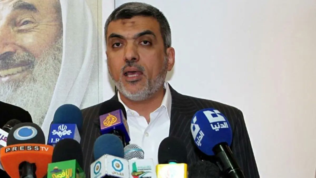 🔴 Hamas Siyasi Büro Üyesi İzzet er-Rişk: 'Netanyahu ve tüm destekçileri, savaş yoluyla elde edemediklerini müzakere yoluyla elde edemeyeceklerini bilmeliler.'