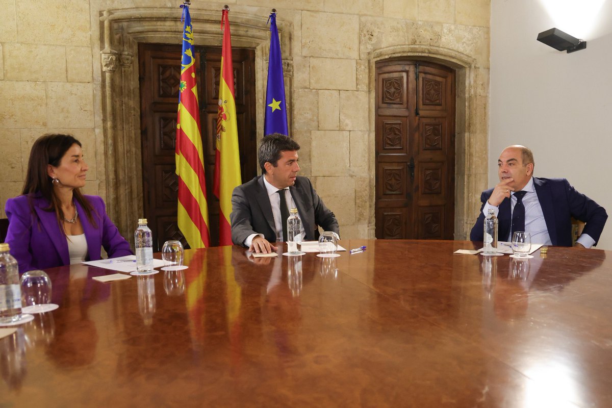 👥💼 El president de la Generalitat, @carlos_mazon_, es reunix amb el president de l'Associació de Treballadors Autònoms, @lorenzoamor_ata