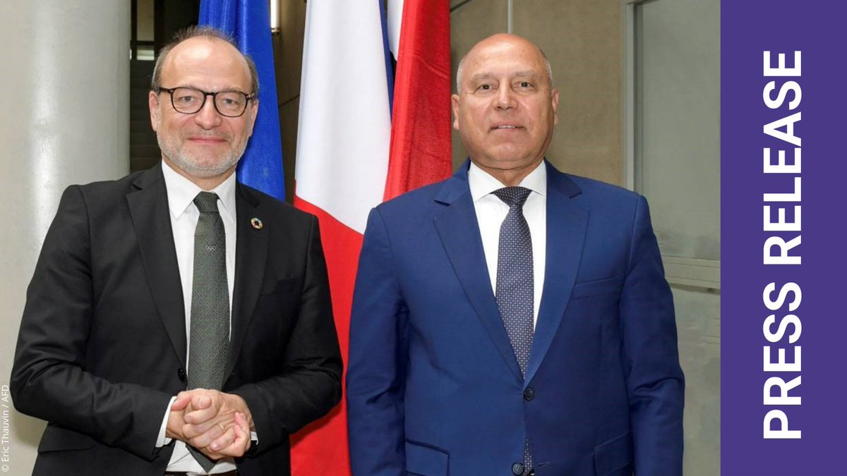 🤝A stronger partnership for sustainable mobility in Egypt 🇪🇬. As part of his official visit, the Minister of #Transport of the Arab Republic of Egypt, Kamel al-Wazeer met @RiouxRemy to deepen our cooperation in the transport sector. 🔎Find out more : bit.ly/3QtTDVT