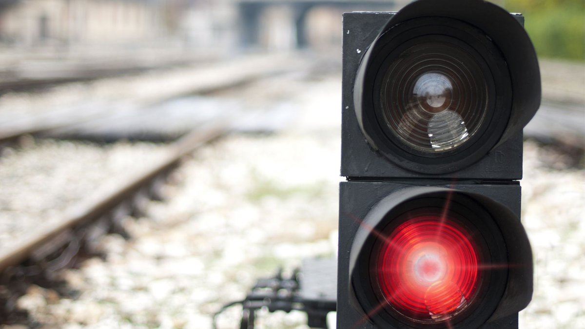 📢🚄#News | #treni 

⛔Circolazione ferroviaria interrotta dal #4maggio al #7giugno tra Terni e Foligno per lavori di potenziamento infrastrutturale

🚌 Servizio sostitutivo con bus

ℹ👉buff.ly/44xYsmZ 

#Luceverde | #Umbria
