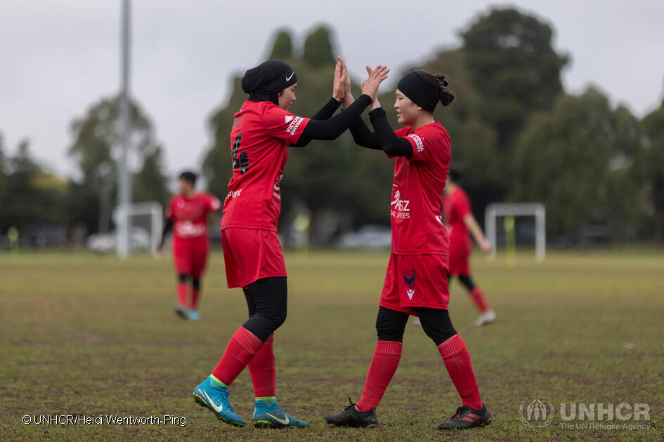 Sport can help refugees: 🏀 Heal 🎾 Feel welcomed 🥋 Build confidence ⚽️ Form friendships 🏈 Empower themselves 🏊‍♀️ Improve mental health Sport can bring us together.