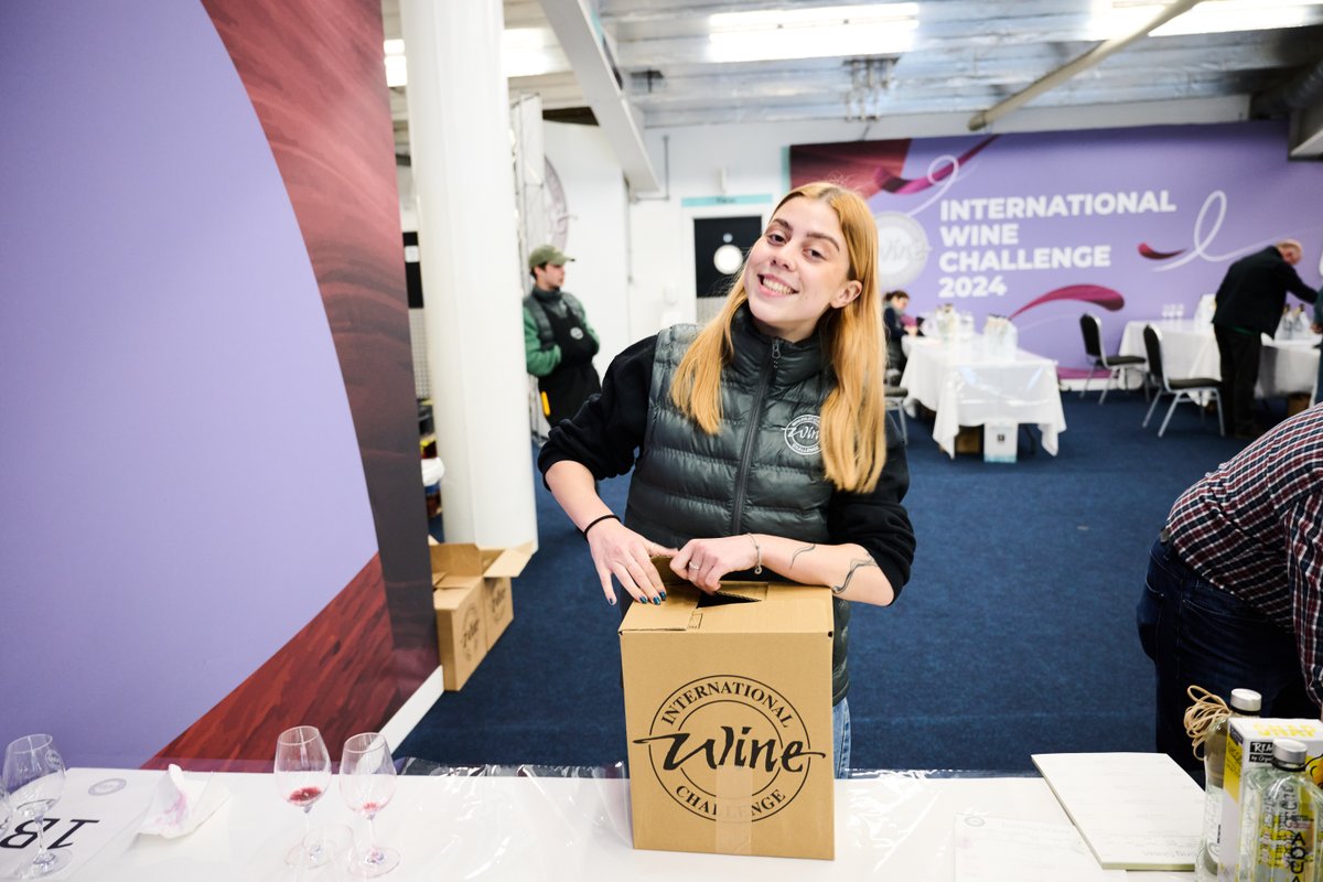 A cheers to the backbone of the International Wine Challenge judging – our hardworking crew! 🥂 Their dedication to bringing the judging together allows for a seamless 2 weeks of tasting for our judges. A massive thank you! #IWC2024