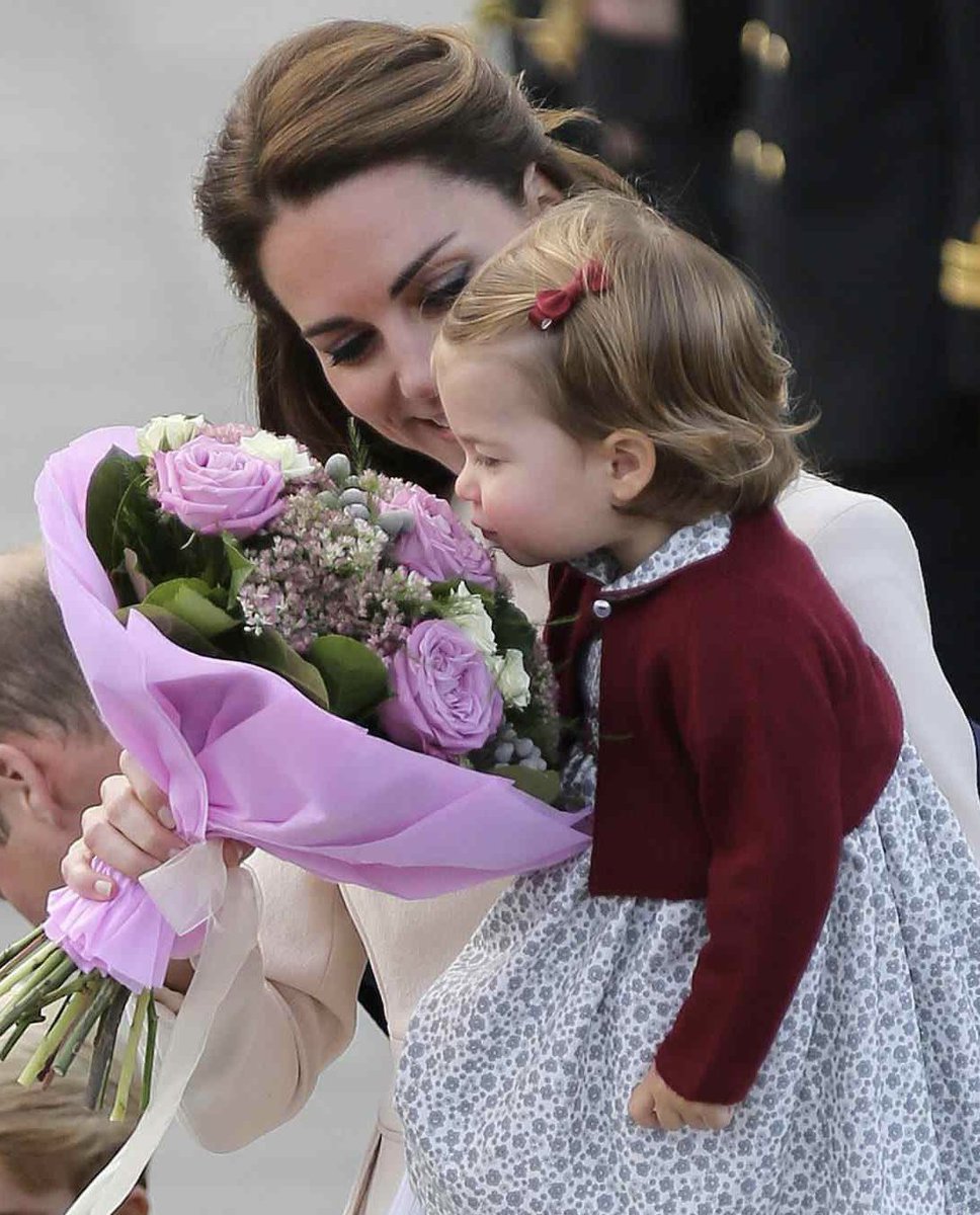 Good morning 🤍

#PrincessofWales #PrincessCharlotte