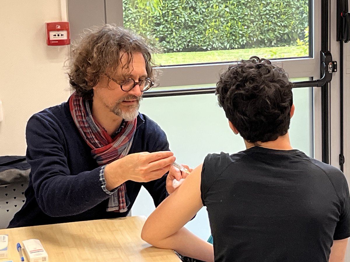 #VaccinationHPV 💉| La campagne de printemps de la vaccination contre le Papillomavirus se poursuit dans les collèges de la Haute-Vienne. 👉 Ce 30 avril : administration de la 2ème dose aux élèves de 5ème dans les collèges d’Anatole France et Firmin Roz à @VilleLimoges87.