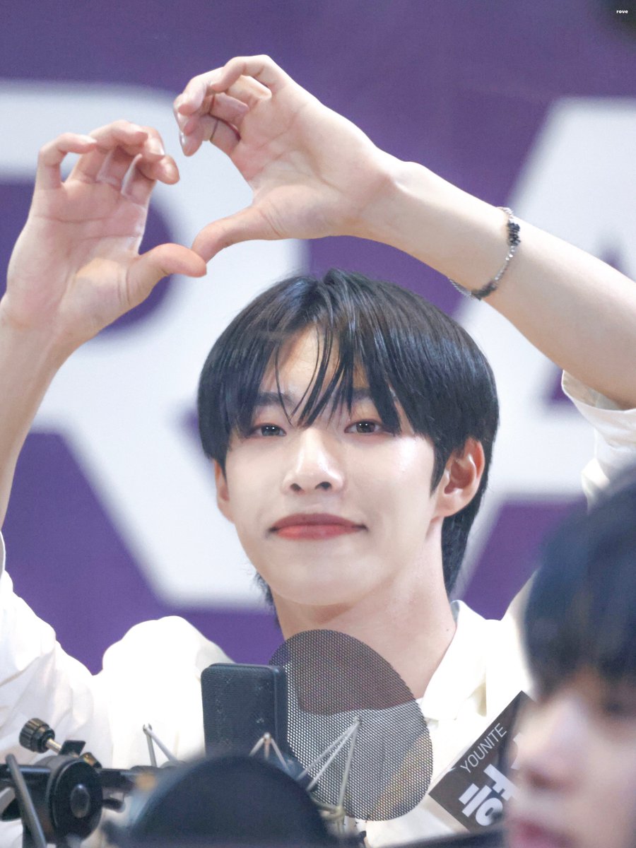 240501 아돌라 #현승

진짜 귀욥다...

#YOUNITE #유나이트 
#HYUNSEUNG