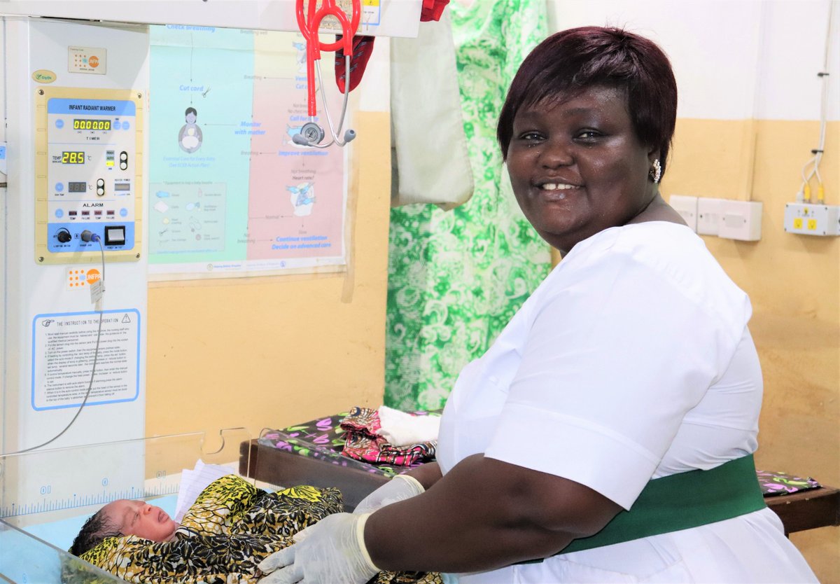 Meet Umu Fye, a remarkable midwife leading the Labour Ward at Princess Christian Maternity Hospital in Freetown. Trained by @mohs_sl with support from @UNFPA and @FCDOGovUK , her dedication saves lives and empowers women every day. bit.ly/3KHzZmb