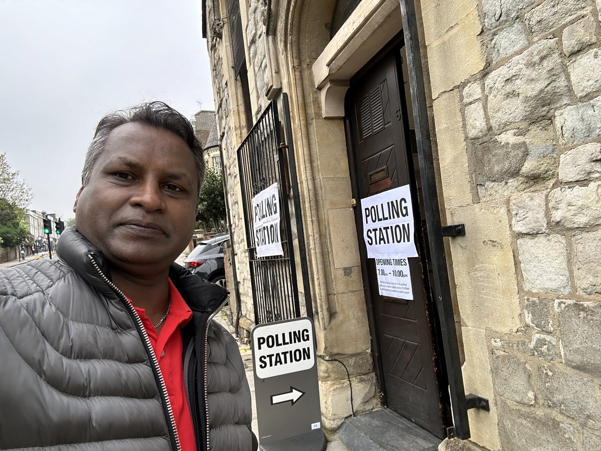 Proudly voted for @SadiqKhan & @anne_clarke I see every day the difference he makes 🌹free schools meals 🌹new council housing 🌹support for youth clubs 🌹protecting children’s lungs Today let’s choose hope & action with Sadiq. Use all 3 votes for Labour! #VoteLabour