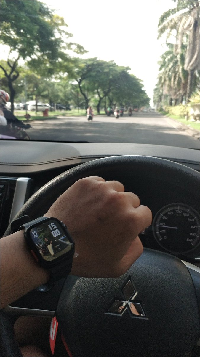 IDwaGs's tweet photo. Sudah 7 tahun xpander ini bantu banyak orang" https://t.co/9V2ucxph5i