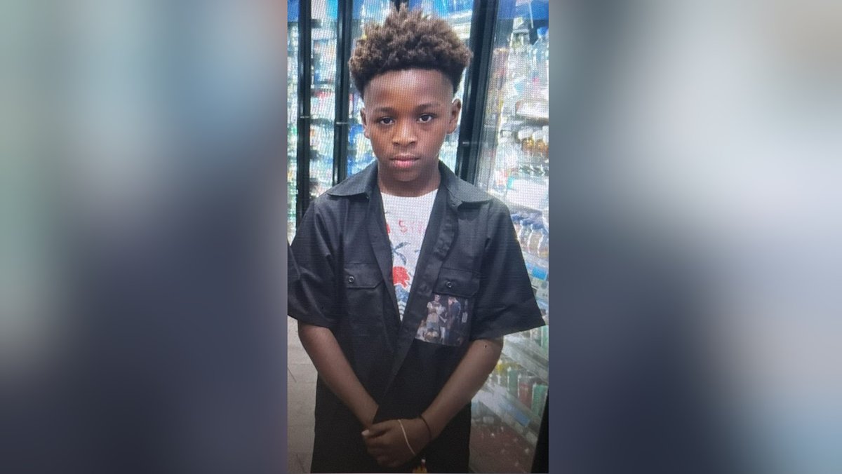 WBRZ's tweet photo. This morning, officials are still searching for a runaway 12-year-old last seen wearing a Brusly Middle School collared shirt. 
https://t.co/9ibhRXke8a https://t.co/yR9aHdUYew