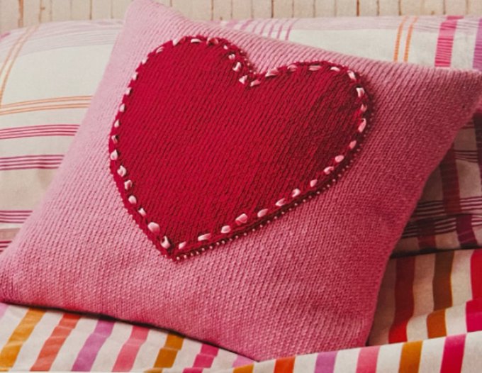 Love Heart Knitted Cushion Cover Pattern ❤️❤️❤️
A sweet red heart in the centre. Ideal for adding a touch of handmade charm to your home décor or as a thoughtful gift. You can embellish heart with beads or embroidery to really make it special #MHHSBD #craftbizparty #elevenseshour…