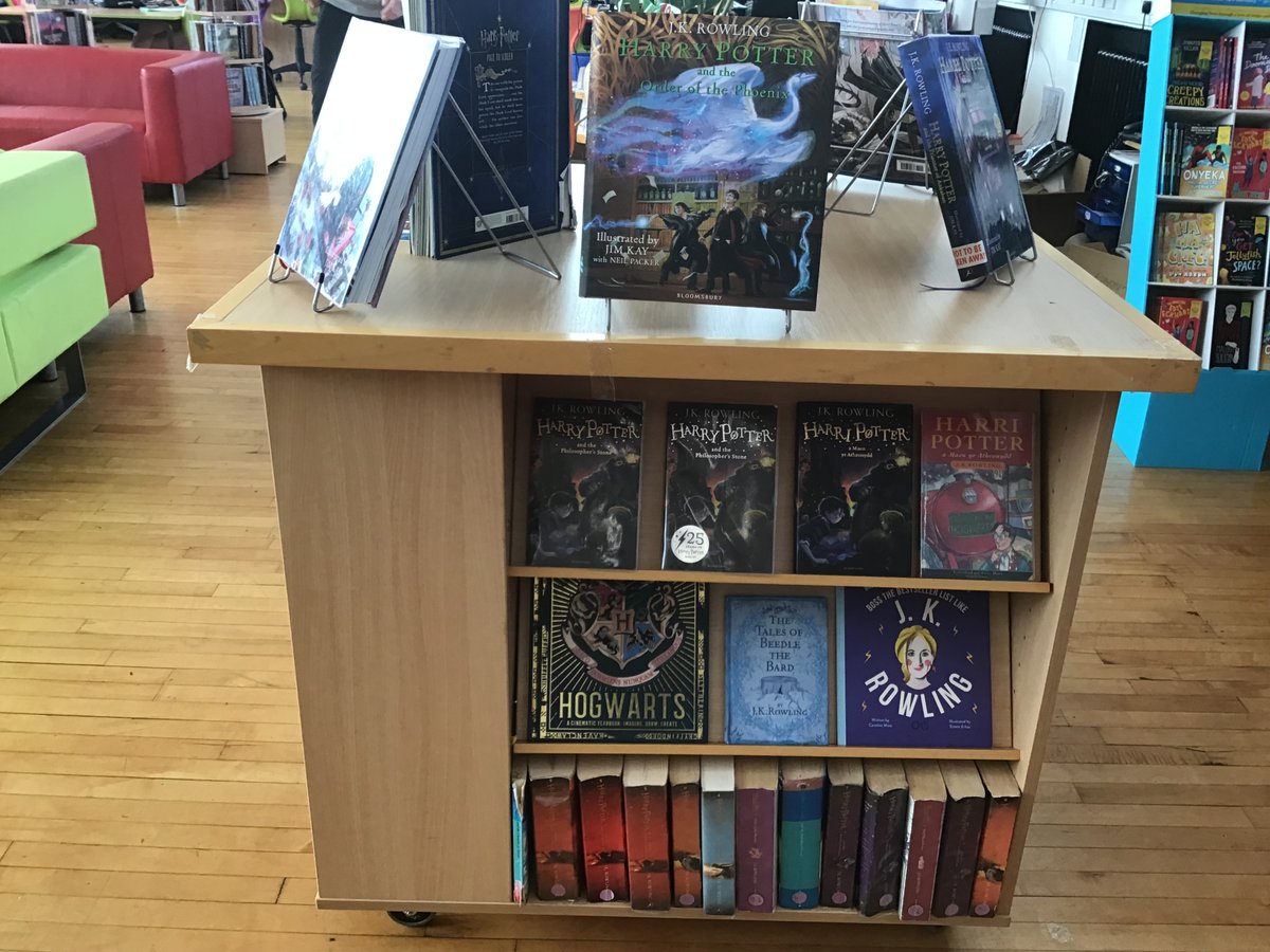 International Harry Potter Day  
Put on your robes, grab your wand & read about potions, spell-casting and lot's more Hogwarts-inspired fun. @ydbenglish @uksla All available at the Learning Zone today.