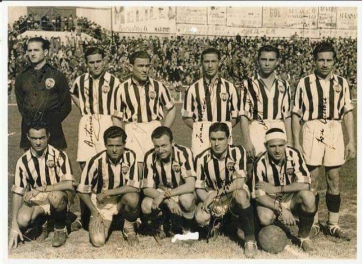 📖EFEMÈRIDE En 1941, el @cdcastellon va aconseguir el seu primer ascens a Primera Divisió en vèncer al @RealZaragoza per 3-2 ⚽️ Basilio, Arnau i Hernández foren els autors dels gols albinegres ℹ️ Llibre Centenari (@GViciano) 📷 Germán Colón Navarro #PPO👂