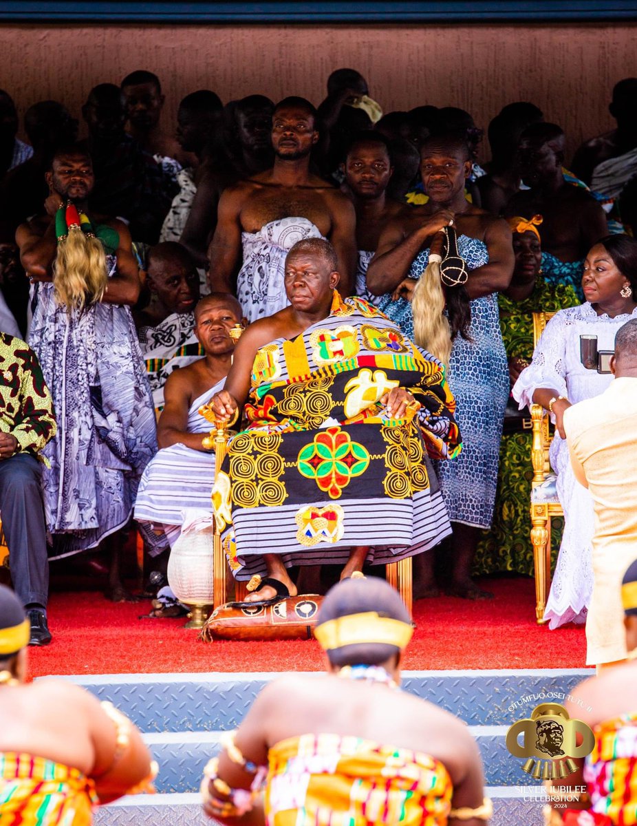 🟡🟡🟡⚫⚫⚫🟢🟢🟢

'Ashantis are illiterates' but Ashanti Region has the 2nd highest number of literates in Ghana.

'Ashantis are Ghana's problem' yet Ashantis are very successful people, have opened businesses to employ many Ghanaians and Asantehene has been instrumental in…