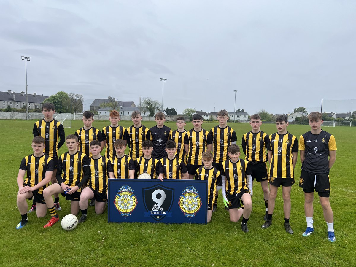 Our 2nd/3rd Year super 9’s team are well rested after last night’s stay in @TheRoseHotel, Tralee. They got their tournament campaign off to a win over a good Rochestown side. Keep it up lads! #OurCommunity #OurSchool